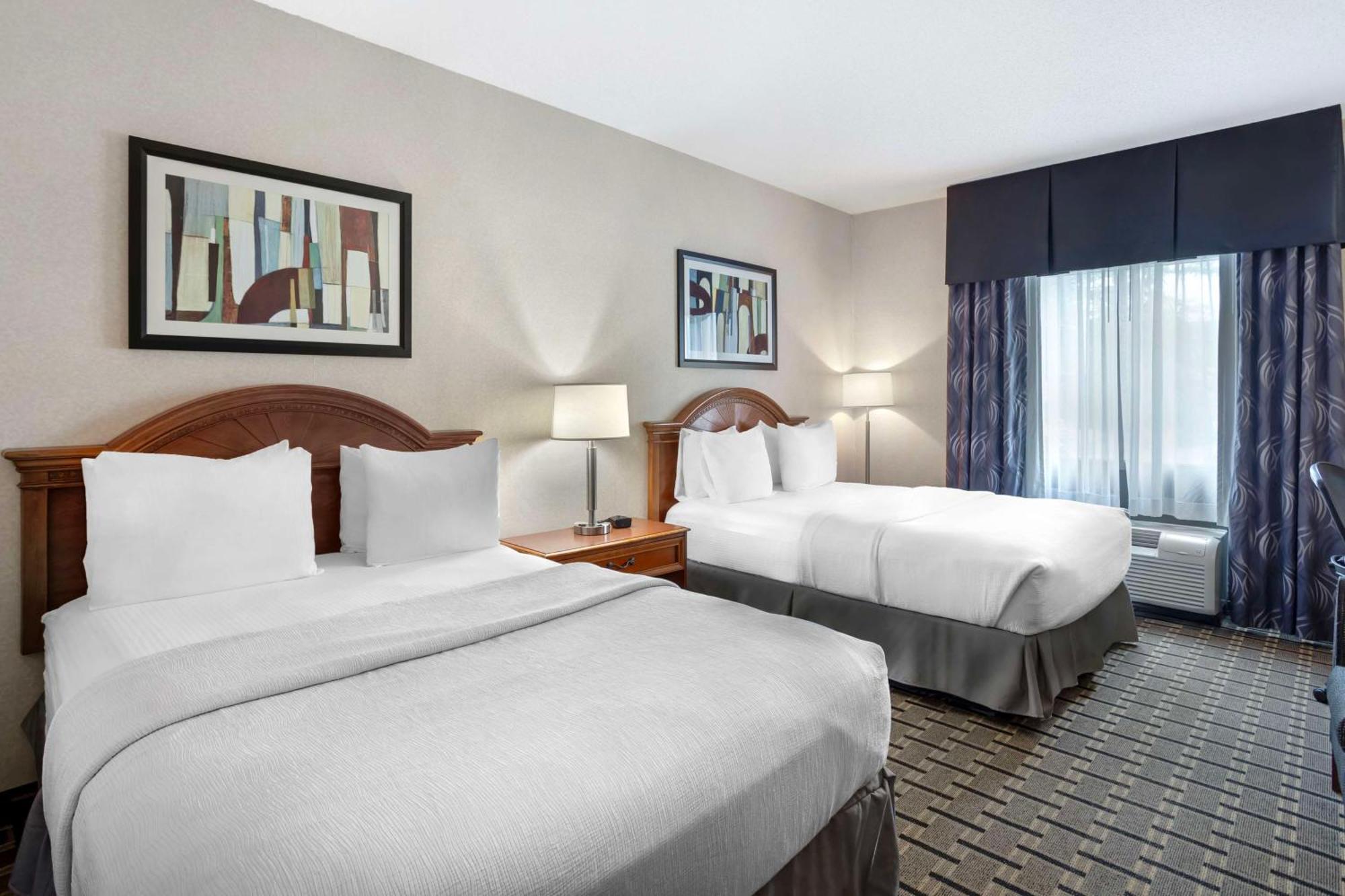 Western Hotel 4*